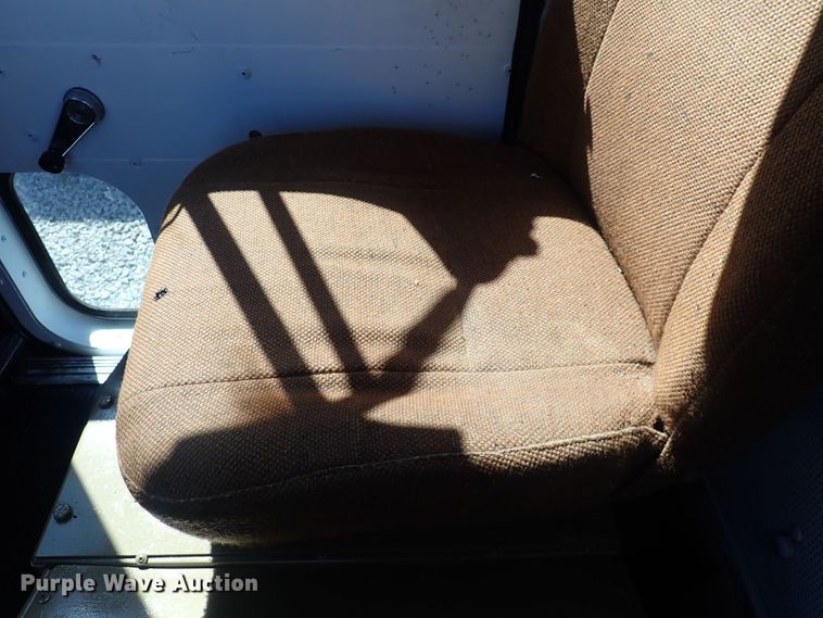 image for item DQ2942 1977 International Paystar 5000  roll-off container truck