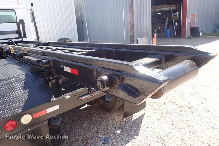 image for item DQ2942 1977 International Paystar 5000  roll-off container truck