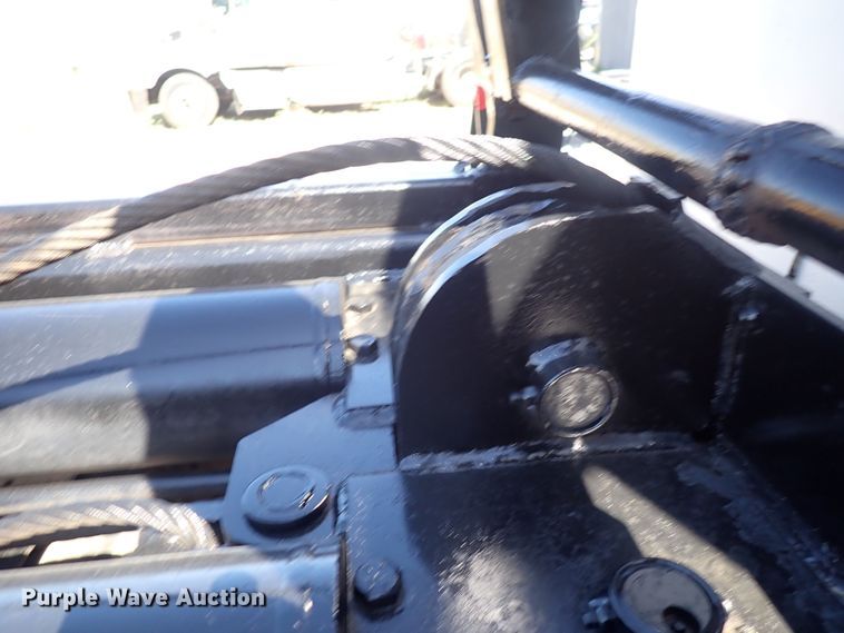 image for item DQ2942 1977 International Paystar 5000  roll-off container truck