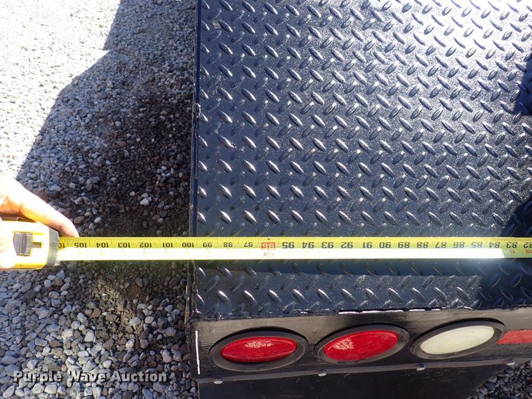 image for item DQ2942 1977 International Paystar 5000  roll-off container truck