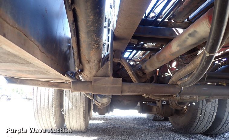 image for item DQ2942 1977 International Paystar 5000  roll-off container truck