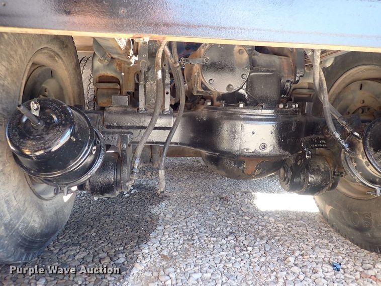 image for item DQ2942 1977 International Paystar 5000  roll-off container truck