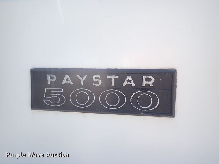 image for item DQ2942 1977 International Paystar 5000  roll-off container truck