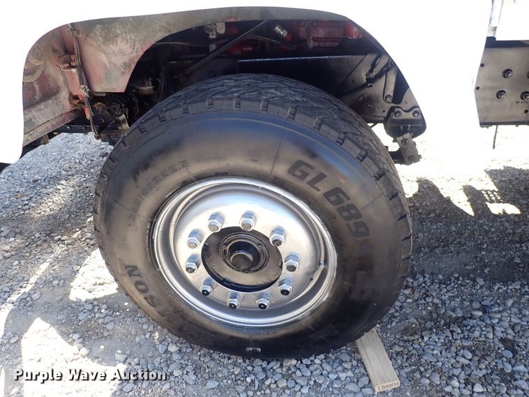 image for item DQ2942 1977 International Paystar 5000  roll-off container truck