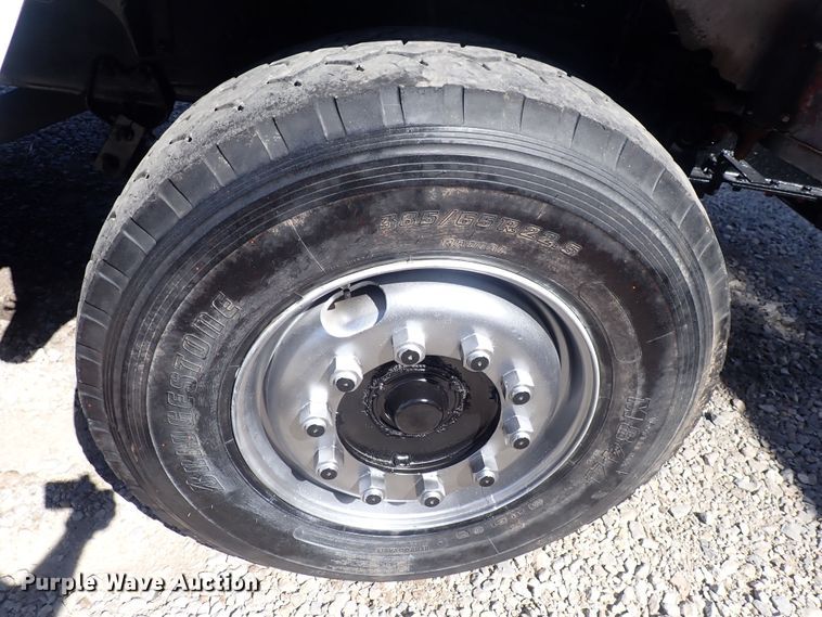 image for item DQ2942 1977 International Paystar 5000  roll-off container truck