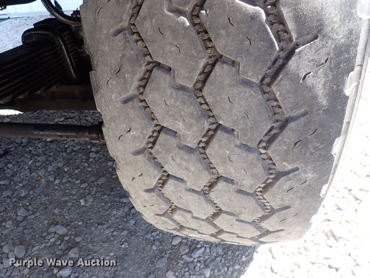 image for item DQ2942 1977 International Paystar 5000  roll-off container truck