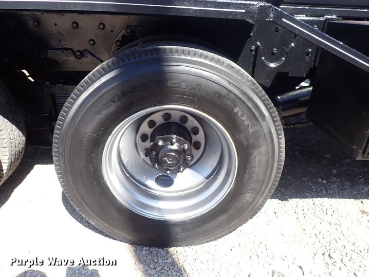 image for item DQ2942 1977 International Paystar 5000  roll-off container truck