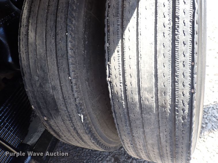 image for item DQ2942 1977 International Paystar 5000  roll-off container truck