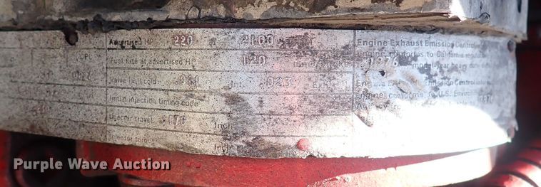 image for item DQ2942 1977 International Paystar 5000  roll-off container truck