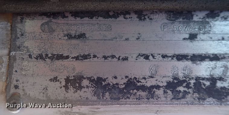 image for item DQ2942 1977 International Paystar 5000  roll-off container truck