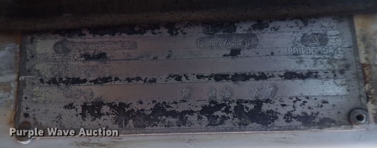 image for item DQ2942 1977 International Paystar 5000  roll-off container truck