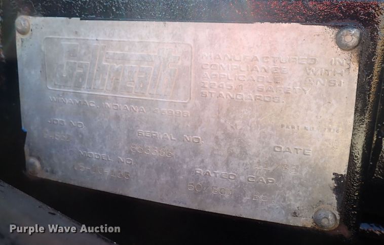 image for item DQ2942 1977 International Paystar 5000  roll-off container truck