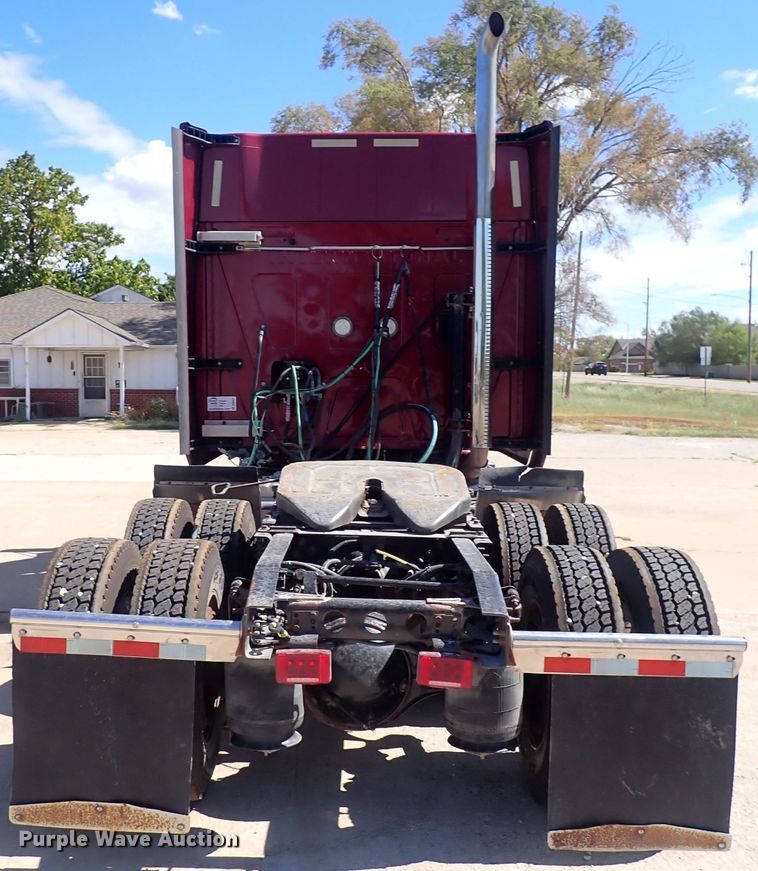 image for item DQ2947 2015 International ProStar  semi truck