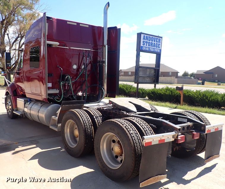 image for item DQ2947 2015 International ProStar  semi truck