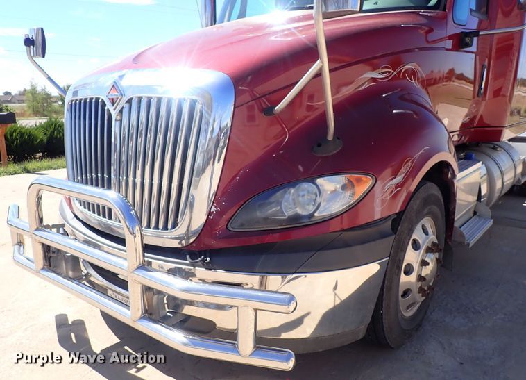 image for item DQ2947 2015 International ProStar  semi truck