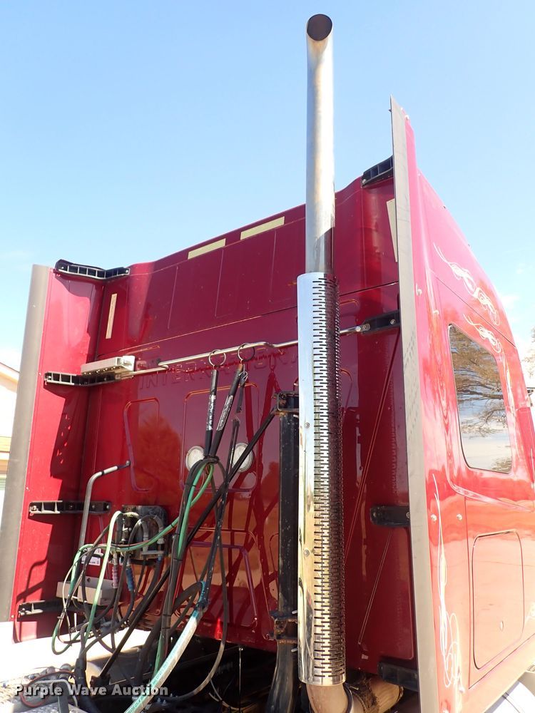 image for item DQ2947 2015 International ProStar  semi truck