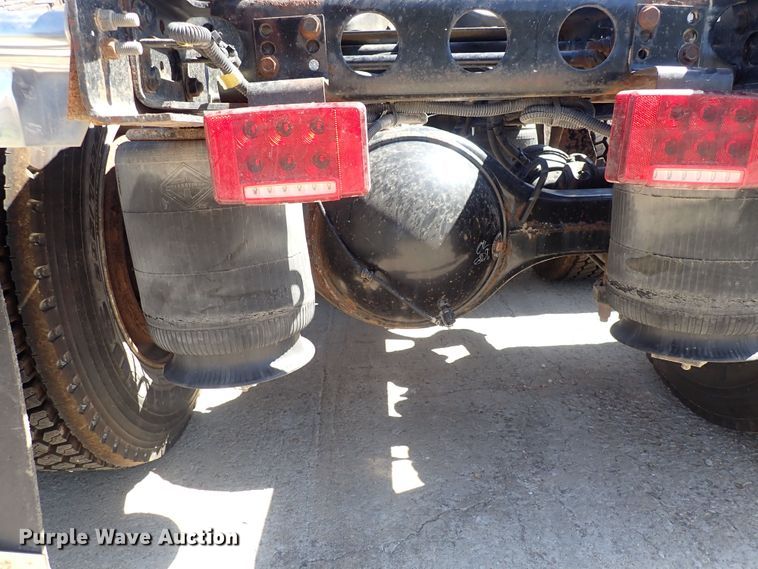 image for item DQ2947 2015 International ProStar  semi truck