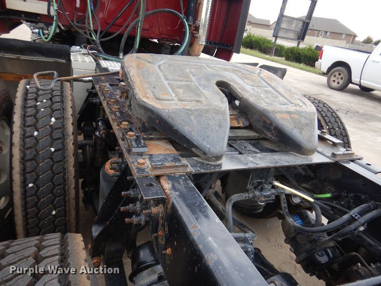 image for item DQ2947 2015 International ProStar  semi truck