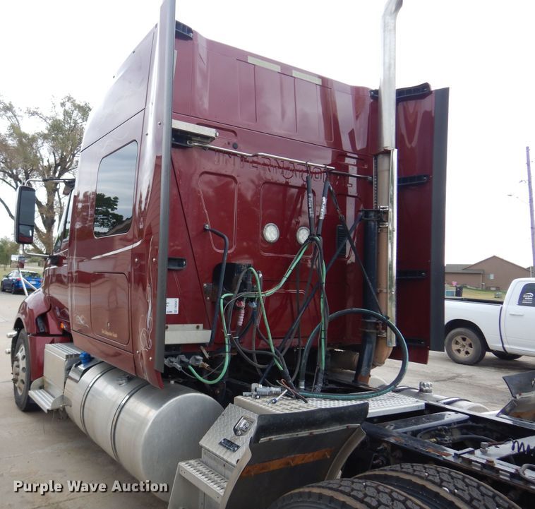 image for item DQ2947 2015 International ProStar  semi truck