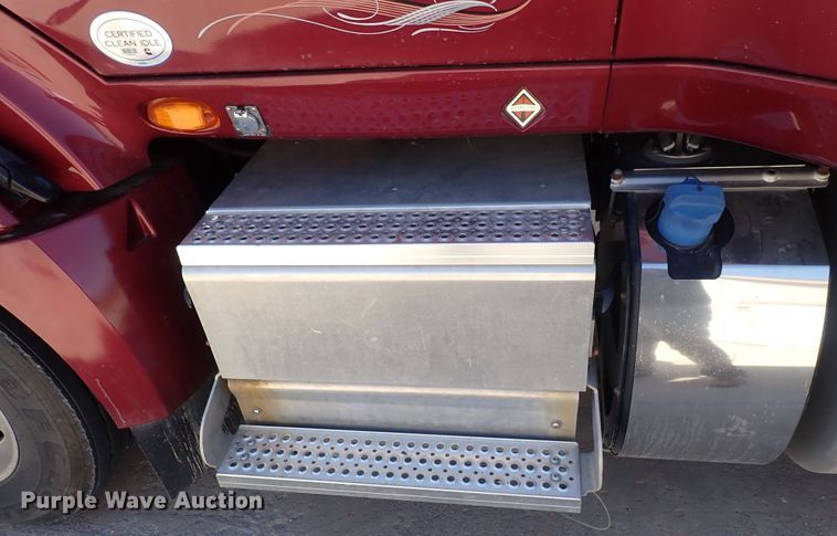 image for item DQ2947 2015 International ProStar  semi truck