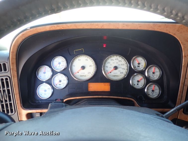 image for item DQ2947 2015 International ProStar  semi truck