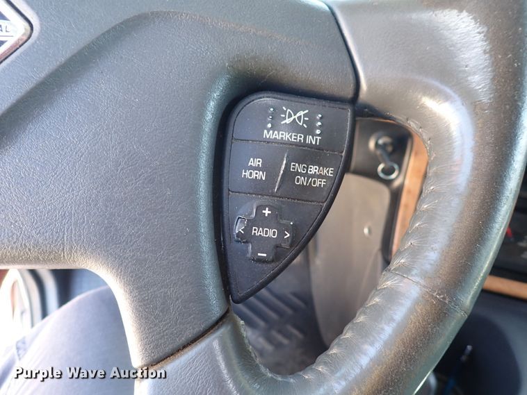 image for item DQ2947 2015 International ProStar  semi truck