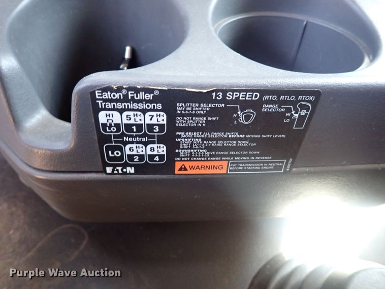 image for item DQ2947 2015 International ProStar  semi truck