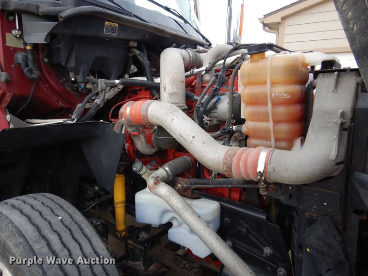 image for item DQ2947 2015 International ProStar  semi truck