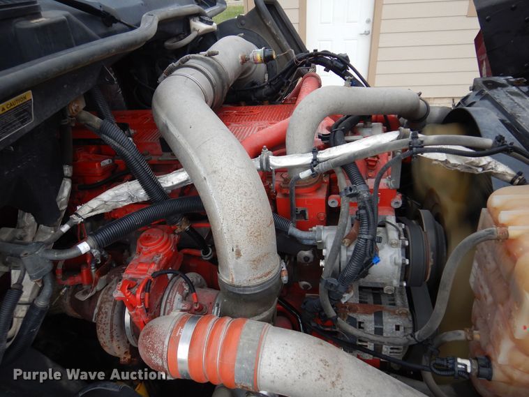 image for item DQ2947 2015 International ProStar  semi truck