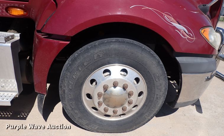 image for item DQ2947 2015 International ProStar  semi truck