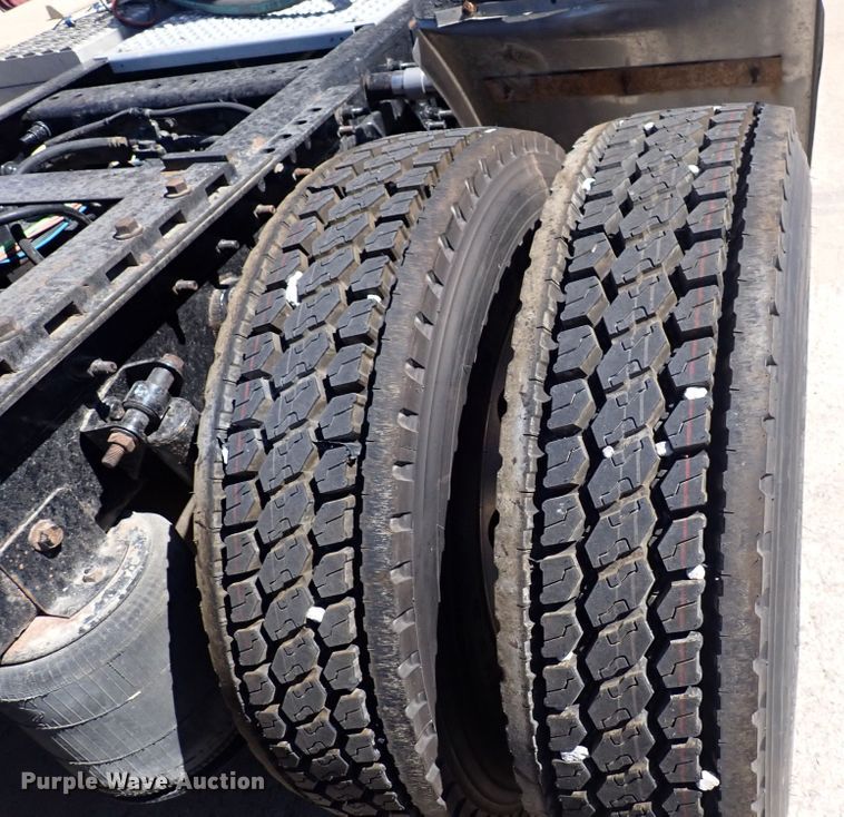 image for item DQ2947 2015 International ProStar  semi truck