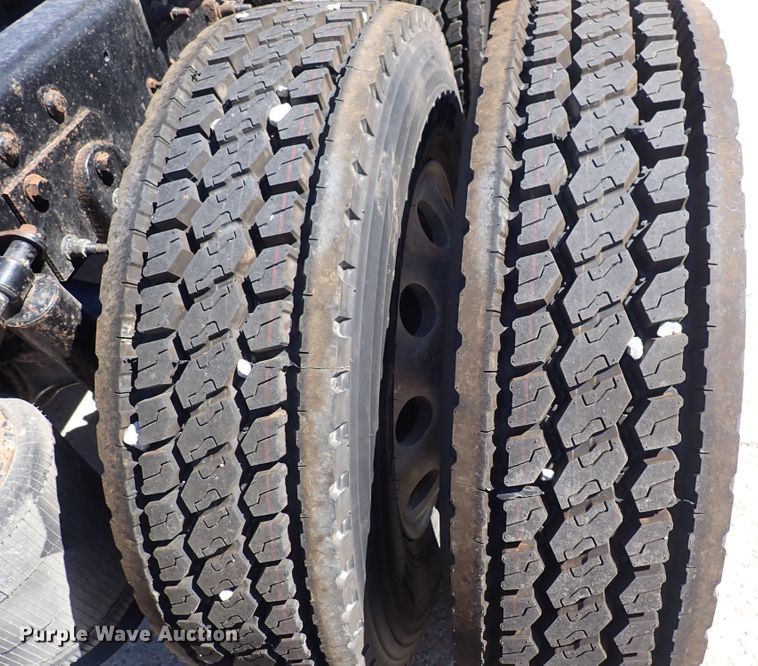 image for item DQ2947 2015 International ProStar  semi truck