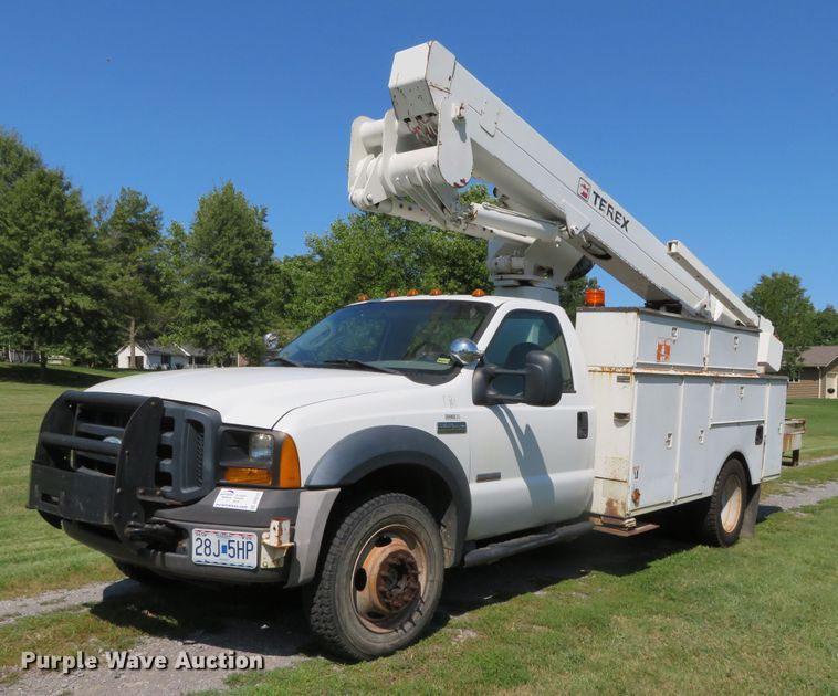 image for item DR0122 2007 Ford F550  bucket truck