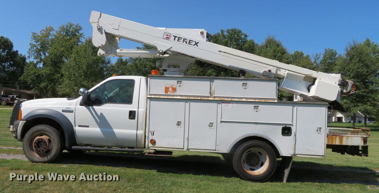 image for item DR0122 2007 Ford F550  bucket truck