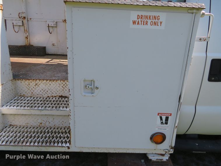 image for item DR0122 2007 Ford F550  bucket truck