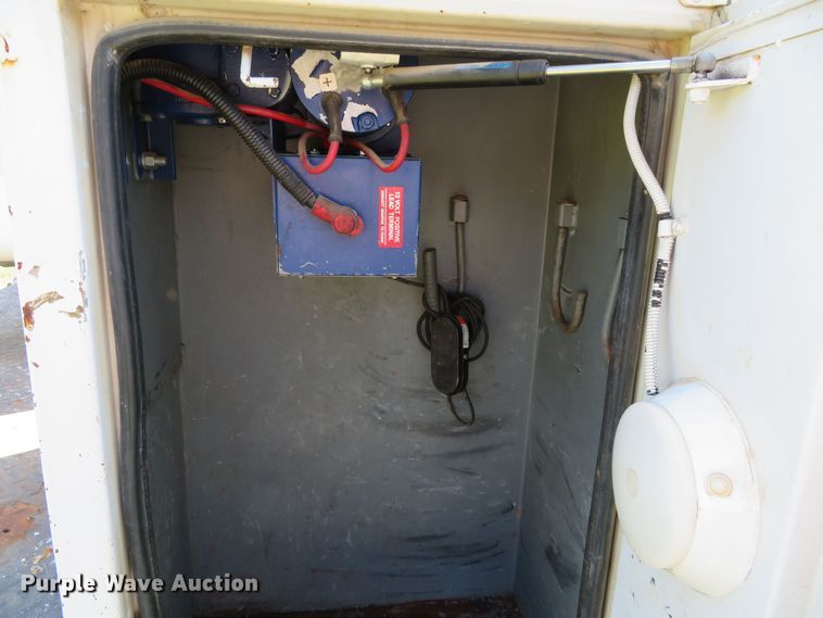 image for item DR0122 2007 Ford F550  bucket truck