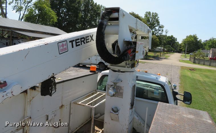 image for item DR0122 2007 Ford F550  bucket truck