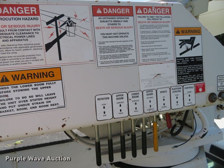 image for item DR0122 2007 Ford F550  bucket truck