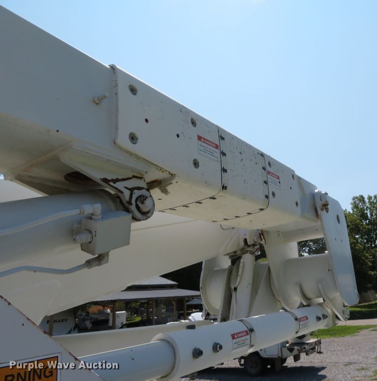 image for item DR0122 2007 Ford F550  bucket truck