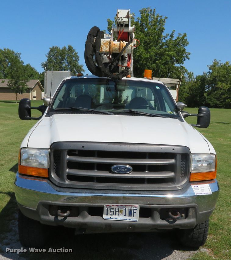 image for item DR0123 2000 Ford F550  bucket truck