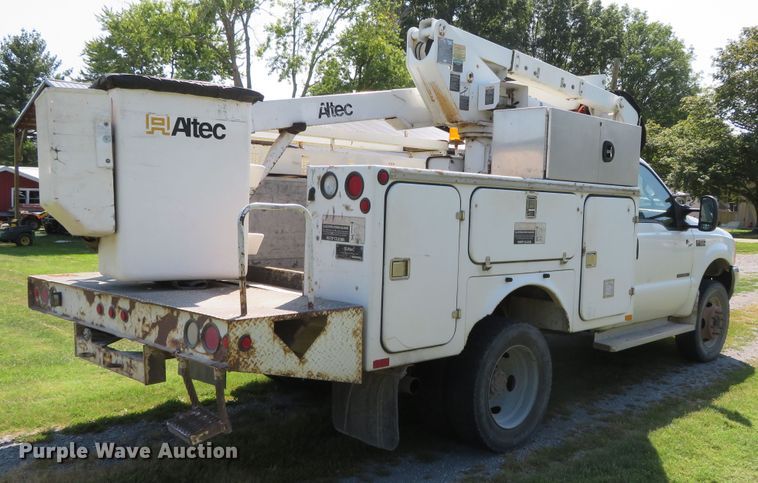 image for item DR0123 2000 Ford F550  bucket truck