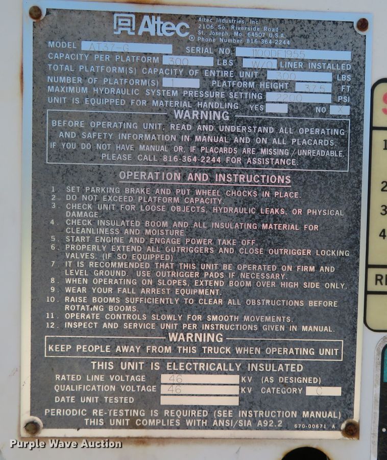 image for item DR0123 2000 Ford F550  bucket truck