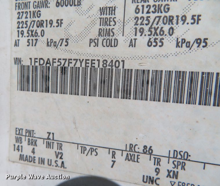 image for item DR0123 2000 Ford F550  bucket truck