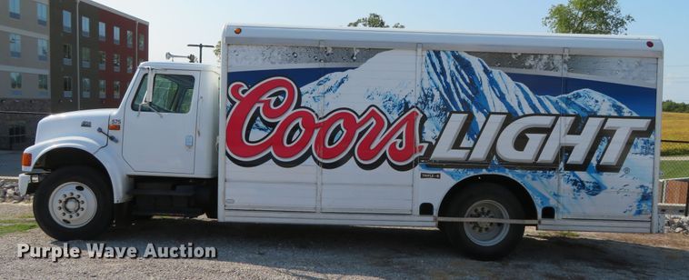 image for item DR0131 1998 International 4700  delivery truck