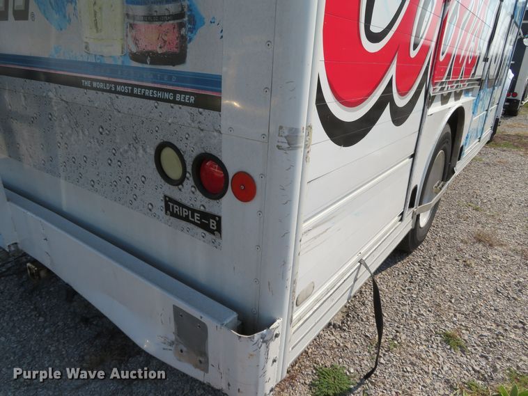 image for item DR0131 1998 International 4700  delivery truck