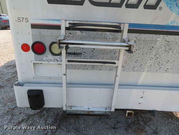 image for item DR0131 1998 International 4700  delivery truck