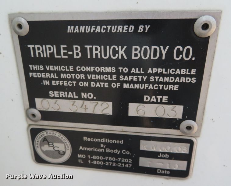 image for item DR0131 1998 International 4700  delivery truck