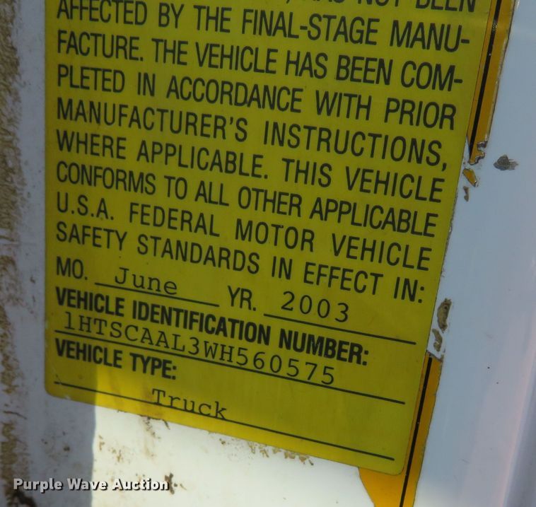 image for item DR0131 1998 International 4700  delivery truck