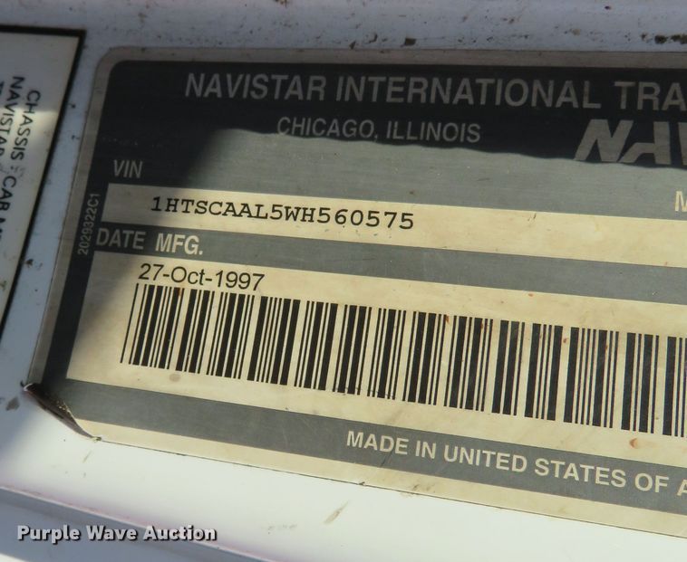 image for item DR0131 1998 International 4700  delivery truck