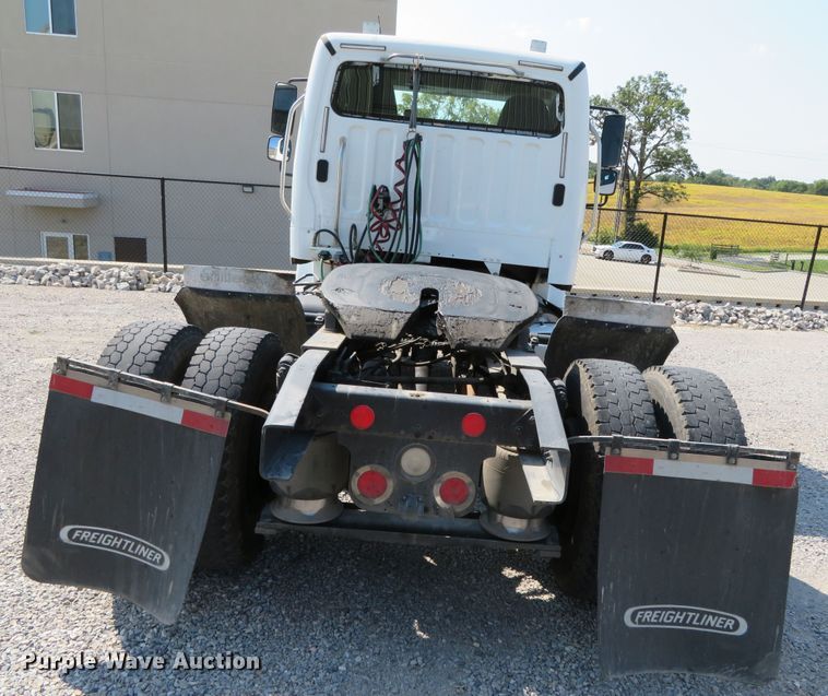 image for item DR0134 2014 Freightliner Business Class M2  semi truck